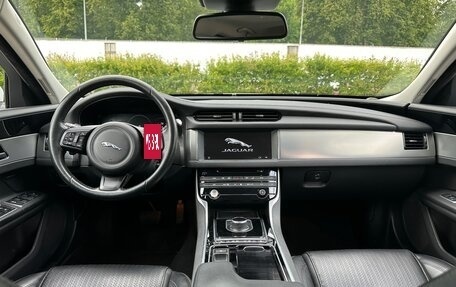 Jaguar XF II, 2017 год, 2 450 000 рублей, 16 фотография