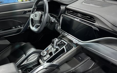Geely Atlas, 2022 год, 1 890 000 рублей, 12 фотография