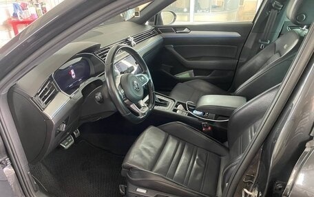 Volkswagen Passat B8 рестайлинг, 2019 год, 2 900 000 рублей, 7 фотография