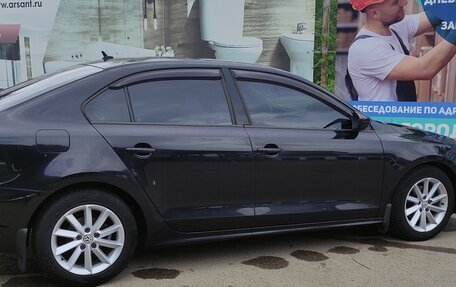 Volkswagen Jetta VI, 2013 год, 1 310 000 рублей, 2 фотография