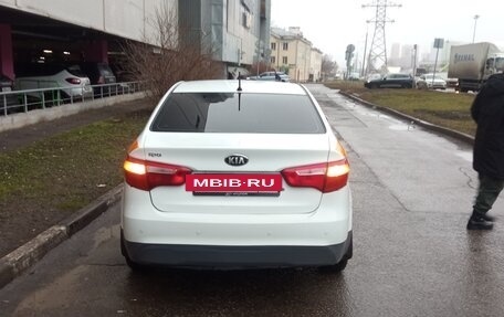 KIA Rio III рестайлинг, 2015 год, 650 000 рублей, 2 фотография