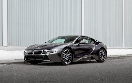 BMW i8 I рестайлинг, 2019 год, 12 000 000 рублей, 3 фотография