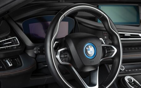 BMW i8 I рестайлинг, 2019 год, 12 000 000 рублей, 16 фотография