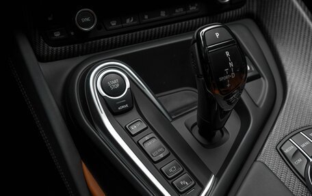 BMW i8 I рестайлинг, 2019 год, 12 000 000 рублей, 19 фотография