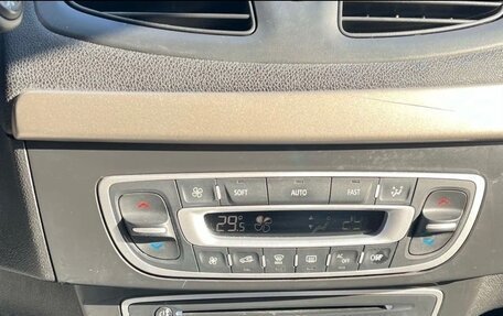 Renault Fluence I, 2012 год, 630 000 рублей, 4 фотография
