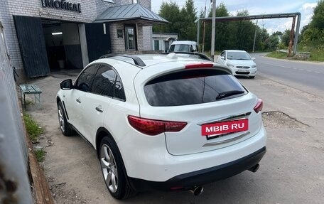 Infiniti QX70, 2015 год, 2 750 000 рублей, 4 фотография
