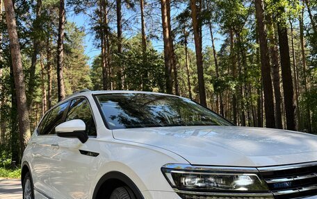 Volkswagen Tiguan II, 2020 год, 3 550 000 рублей, 8 фотография