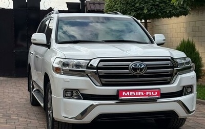 Toyota Land Cruiser 200, 2016 год, 8 000 000 рублей, 1 фотография