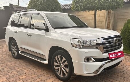Toyota Land Cruiser 200, 2016 год, 8 000 000 рублей, 4 фотография