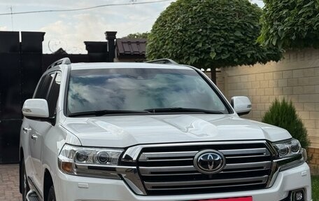 Toyota Land Cruiser 200, 2016 год, 8 000 000 рублей, 2 фотография
