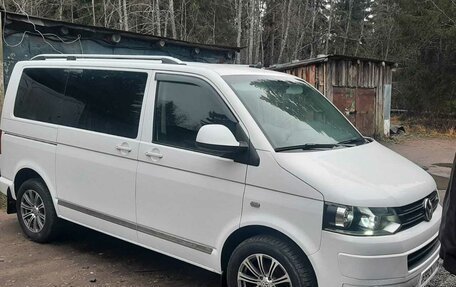 Volkswagen Caravelle T5, 2011 год, 1 600 000 рублей, 3 фотография