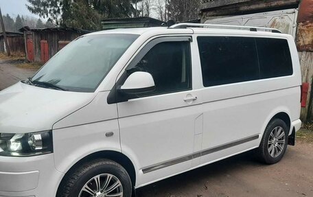 Volkswagen Caravelle T5, 2011 год, 1 600 000 рублей, 2 фотография