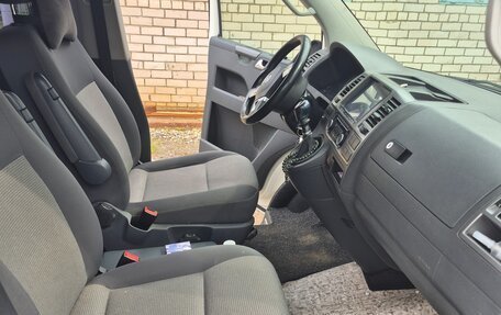 Volkswagen Caravelle T5, 2011 год, 1 600 000 рублей, 6 фотография