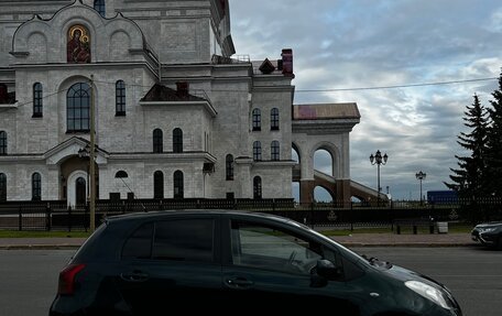 Toyota Yaris III рестайлинг, 2006 год, 495 000 рублей, 4 фотография