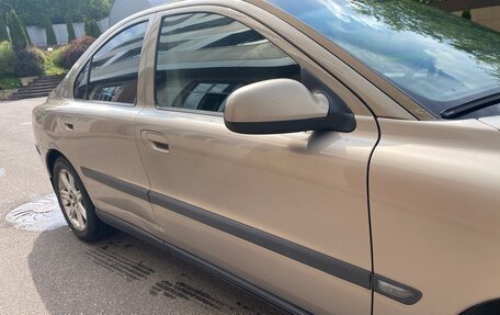 Volvo S60 III, 2001 год, 695 000 рублей, 2 фотография