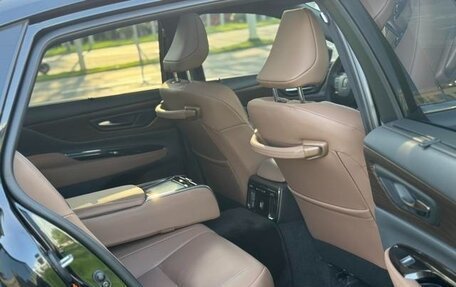 Toyota Crown, 2024 год, 6 244 887 рублей, 10 фотография