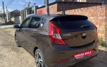 Hyundai Solaris II рестайлинг, 2014 год, 1 000 000 рублей, 6 фотография
