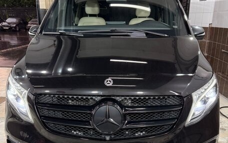Mercedes-Benz V-Класс, 2019 год, 6 300 000 рублей, 1 фотография