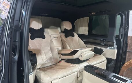 Mercedes-Benz V-Класс, 2019 год, 6 300 000 рублей, 15 фотография