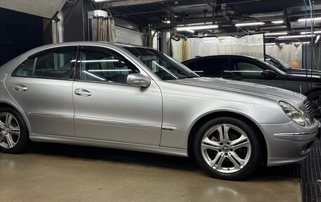 Mercedes-Benz E-Класс, 2004 год, 750 000 рублей, 5 фотография