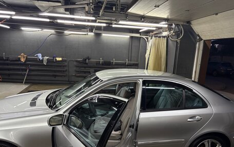 Mercedes-Benz E-Класс, 2004 год, 750 000 рублей, 8 фотография
