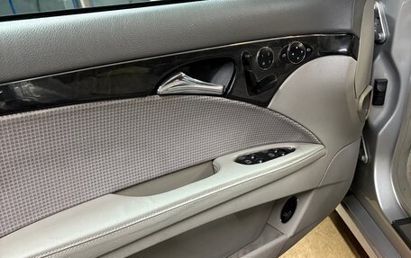 Mercedes-Benz E-Класс, 2004 год, 750 000 рублей, 13 фотография