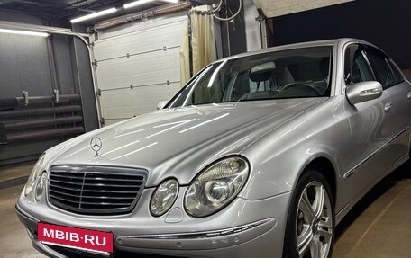Mercedes-Benz E-Класс, 2004 год, 750 000 рублей, 3 фотография