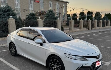 Toyota Camry, 2021 год, 2 950 000 рублей, 4 фотография