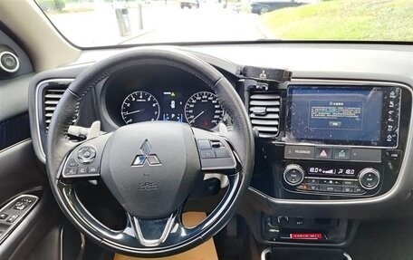 Mitsubishi Outlander III рестайлинг 3, 2021 год, 2 880 690 рублей, 7 фотография