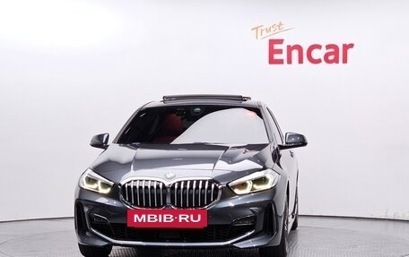 BMW 1 серия, 2021 год, 2 299 500 рублей, 4 фотография