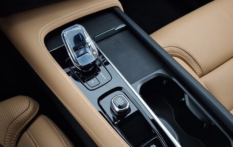 Volvo XC90 II рестайлинг, 2024 год, 8 150 000 рублей, 7 фотография