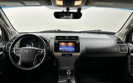 Toyota Land Cruiser Prado 150 рестайлинг 2, 2018 год, 3 649 000 рублей, 17 фотография