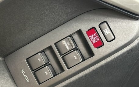 Toyota Land Cruiser Prado 150 рестайлинг 2, 2018 год, 3 649 000 рублей, 16 фотография