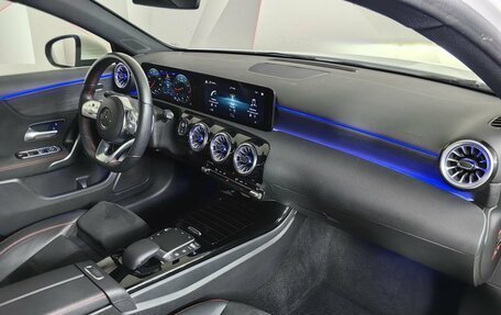 Mercedes-Benz A-Класс, 2021 год, 3 040 000 рублей, 9 фотография