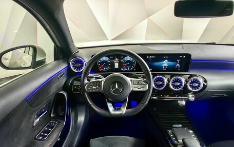 Mercedes-Benz A-Класс, 2021 год, 3 040 000 рублей, 15 фотография
