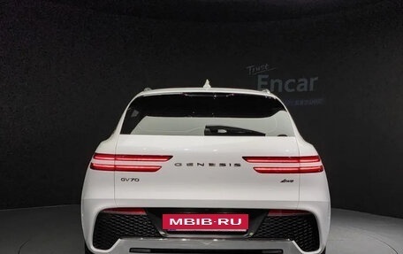 Genesis GV70, 2022 год, 3 700 010 рублей, 4 фотография