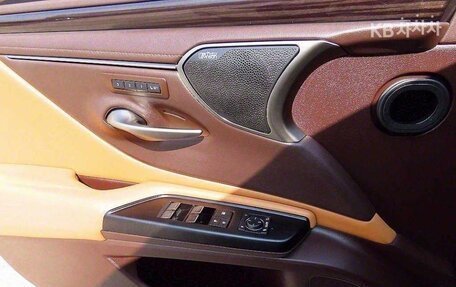 Lexus ES VII, 2022 год, 3 910 000 рублей, 11 фотография
