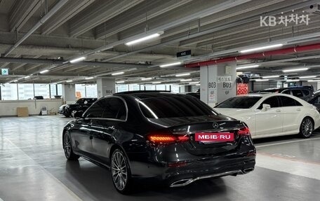 Mercedes-Benz E-Класс, 2022 год, 4 720 000 рублей, 4 фотография