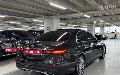 Mercedes-Benz E-Класс, 2022 год, 4 720 000 рублей, 6 фотография