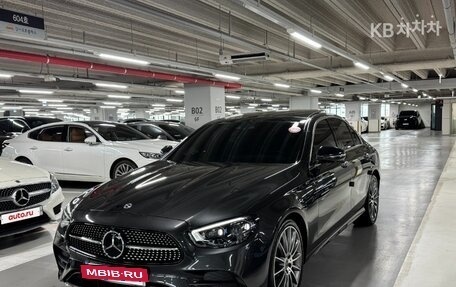 Mercedes-Benz E-Класс, 2022 год, 4 720 000 рублей, 3 фотография