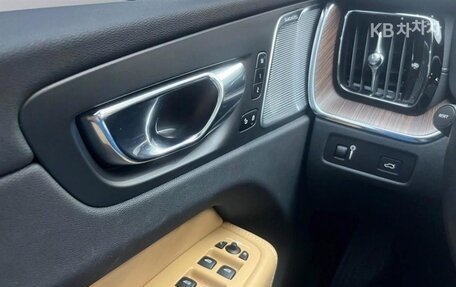 Volvo XC60 II, 2022 год, 4 410 000 рублей, 13 фотография