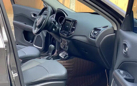 Jeep Compass II, 2021 год, 1 400 000 рублей, 10 фотография