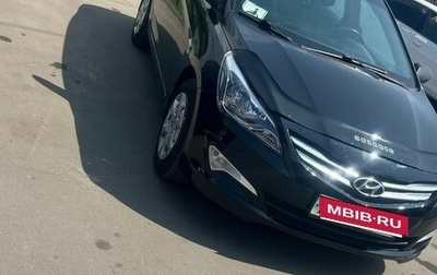 Hyundai Solaris II рестайлинг, 2015 год, 700 000 рублей, 1 фотография