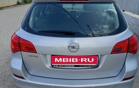 Opel Astra J, 2012 год, 590 000 рублей, 3 фотография