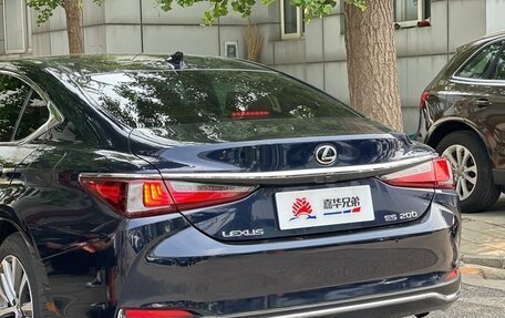 Lexus ES VII, 2021 год, 2 900 000 рублей, 4 фотография