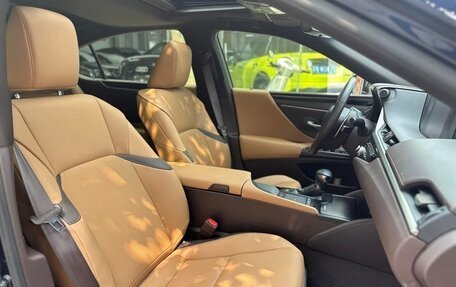 Lexus ES VII, 2021 год, 2 900 000 рублей, 16 фотография