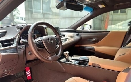 Lexus ES VII, 2021 год, 2 900 000 рублей, 12 фотография