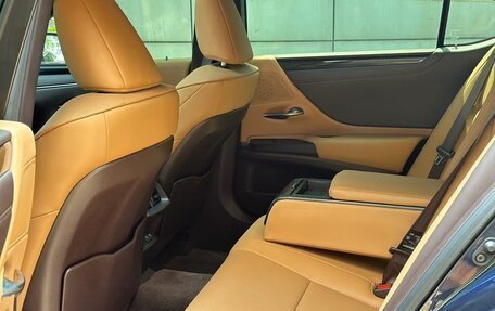 Lexus ES VII, 2021 год, 2 900 000 рублей, 21 фотография