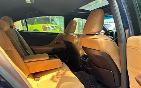 Lexus ES VII, 2021 год, 2 900 000 рублей, 20 фотография