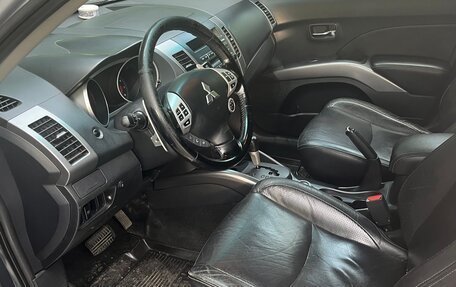 Mitsubishi Outlander III рестайлинг 3, 2006 год, 1 250 000 рублей, 9 фотография